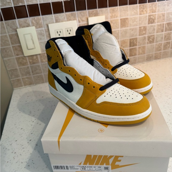 Jordan 1 yellow ochre DS - Picture 1 of 3
